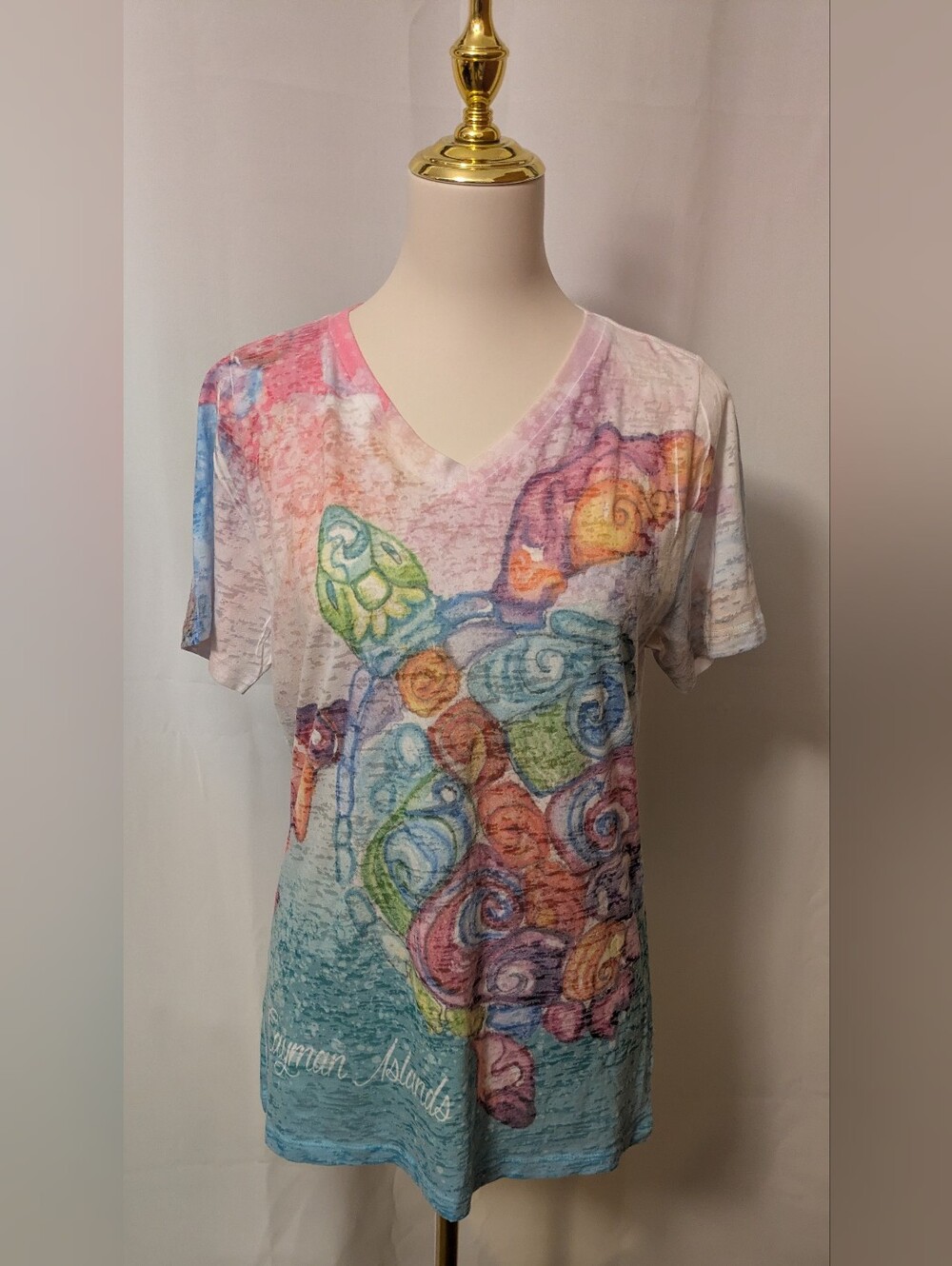 Blue 84 Women's Multicolor Sea Turtle V-Neck Tee Cayman Islands